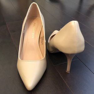 Madden Girl Nude Pumps